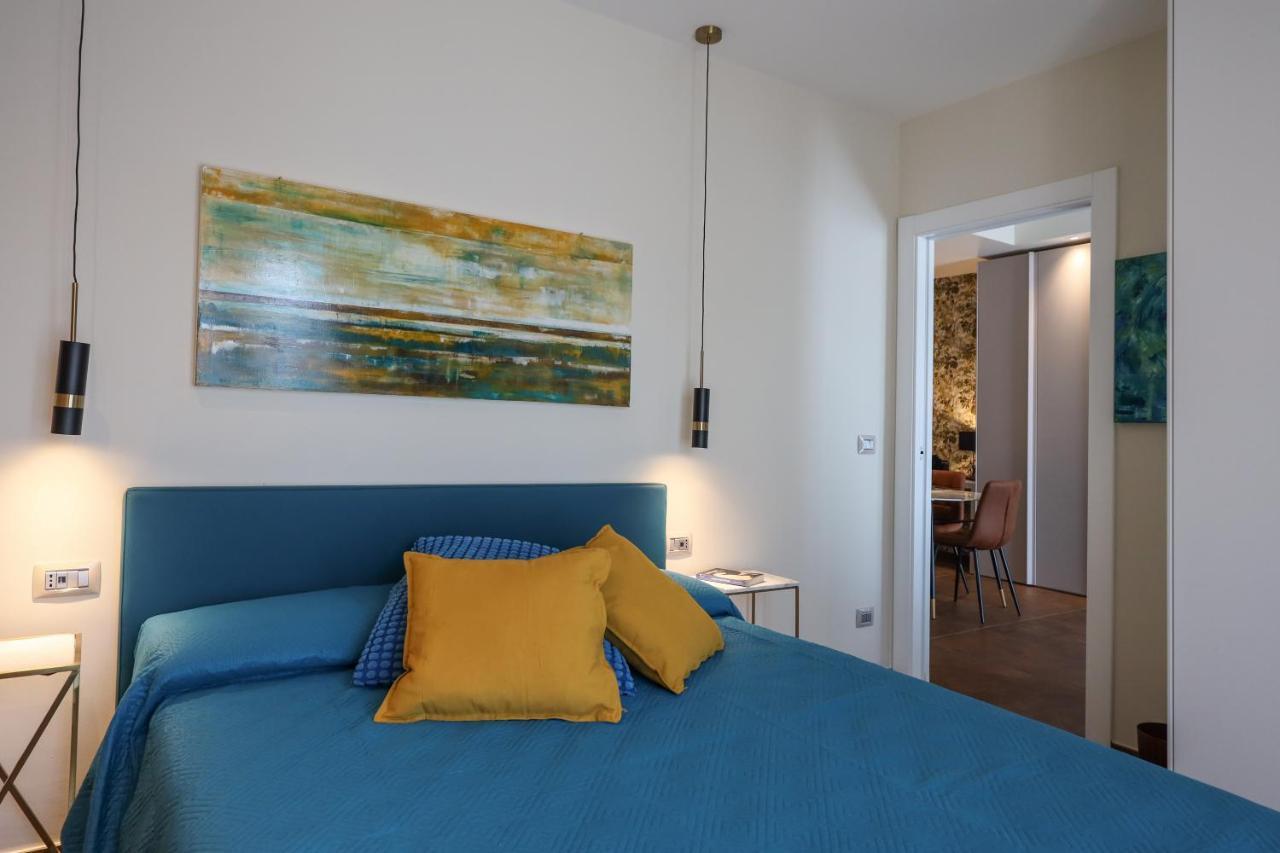 Visconti 46 Central Apartments Барі Екстер'єр фото
