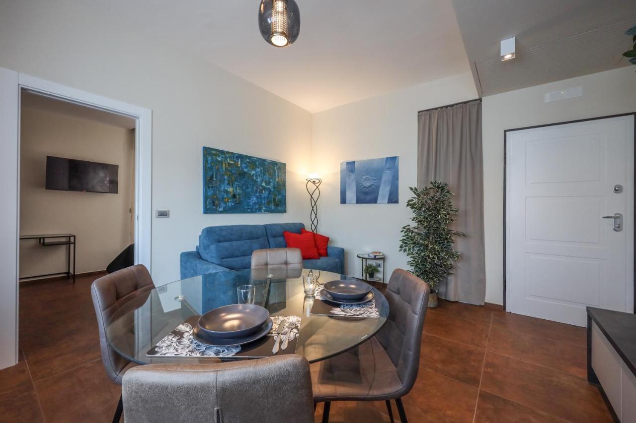 Visconti 46 Central Apartments Барі Екстер'єр фото