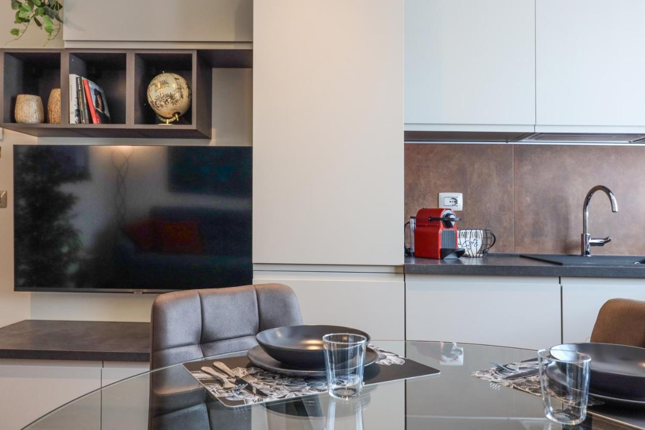 Visconti 46 Central Apartments Барі Екстер'єр фото