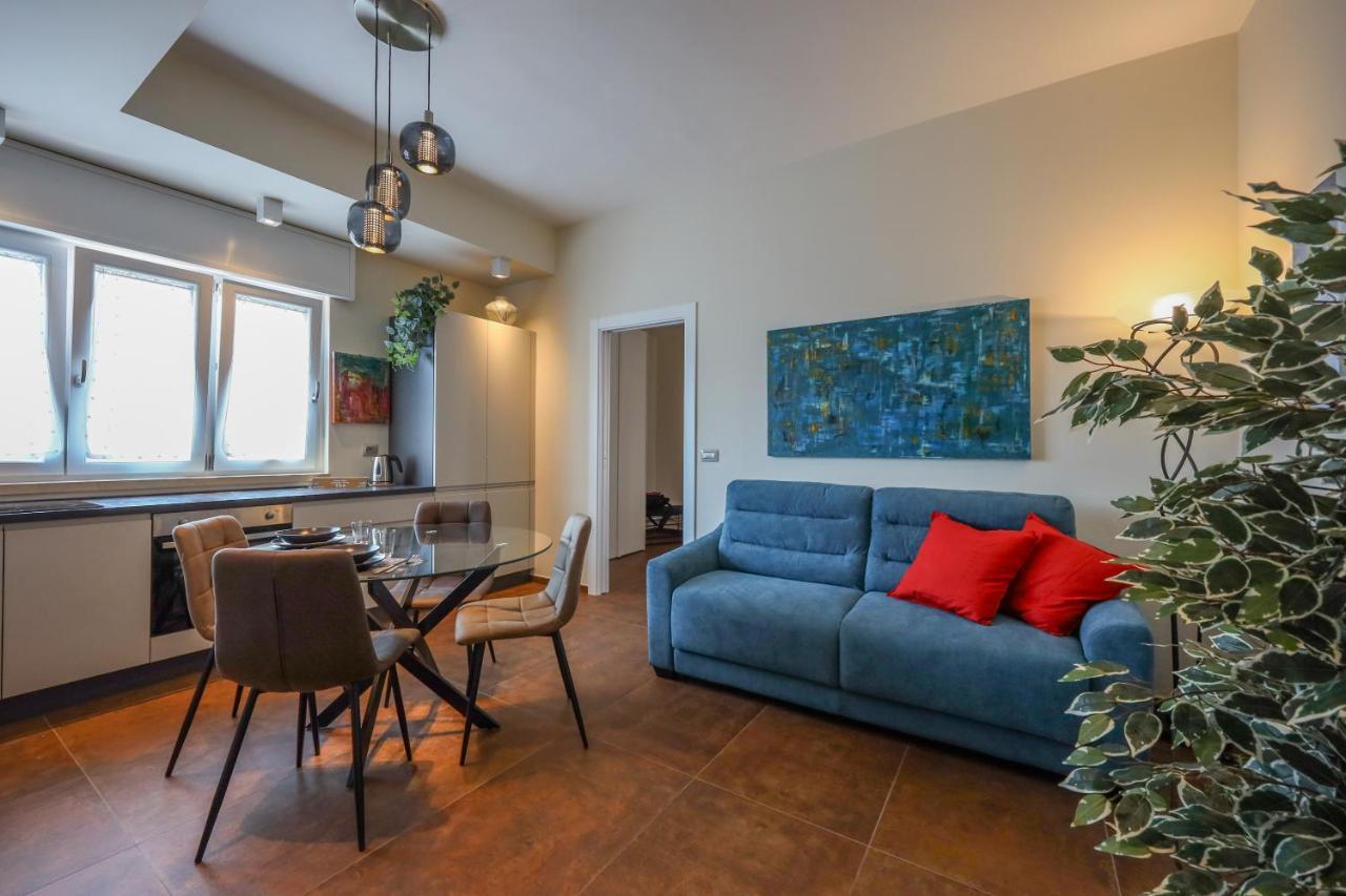 Visconti 46 Central Apartments Барі Екстер'єр фото